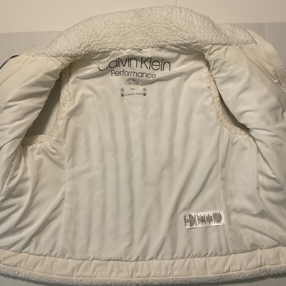 Calvin Klein Performance Women’s Quilted Vest White - Picture 5 of 7
